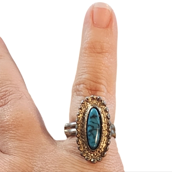Vintage Turquoise Statement Ring Adjustable Silver Tone Boho Western Style - Picture 7 of 7